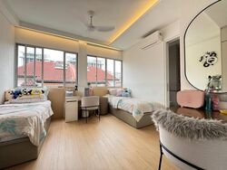 Serangoon Avenue 1 (D19), Terrace #485434341